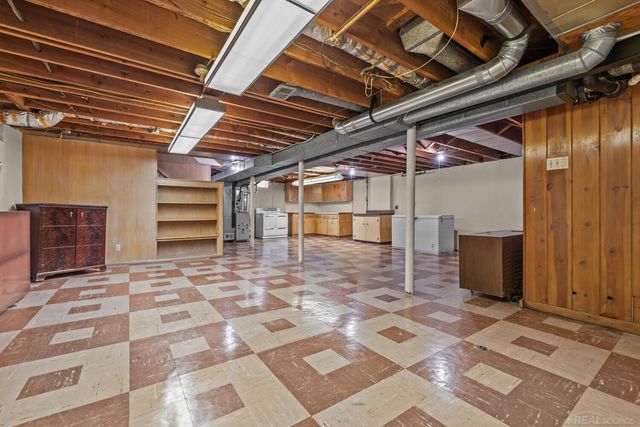 26312 Princeton Street, St Clair Shores, MI 48080