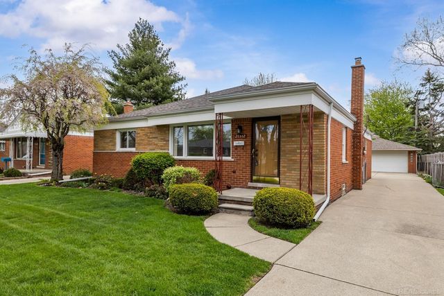 26312 Princeton Street, St Clair Shores, MI 48080