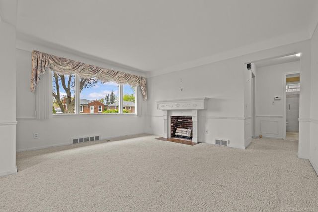 26312 Princeton Street, St Clair Shores, MI 48080