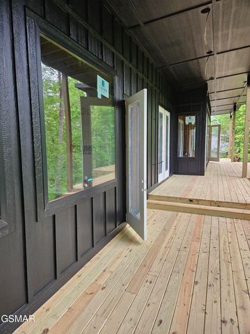 4147 Dollys Drive, Sevierville, TN 37876