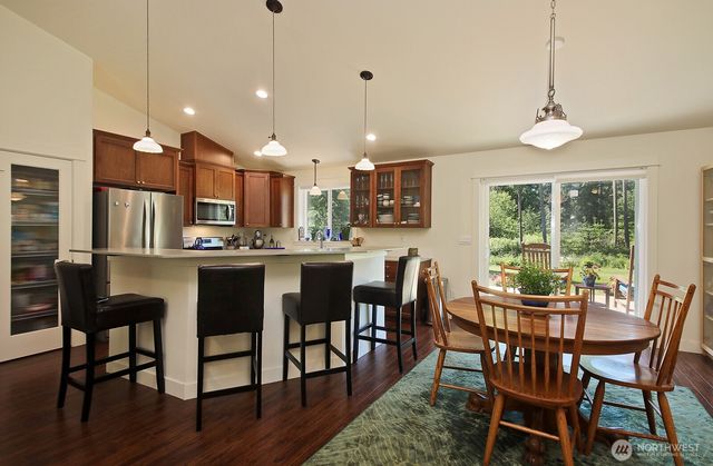 6545 Cultus Bay Road, Clinton, WA 98236