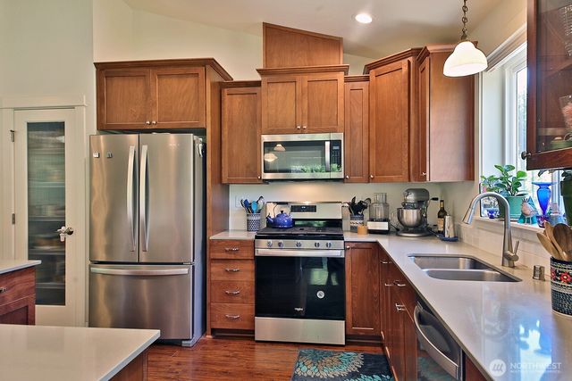 6545 Cultus Bay Road, Clinton, WA 98236