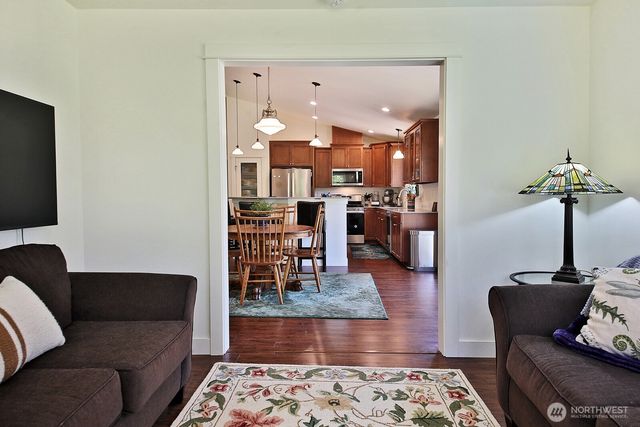 6545 Cultus Bay Road, Clinton, WA 98236