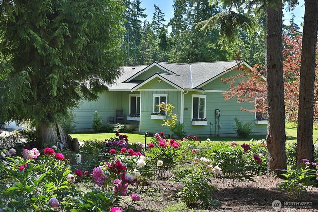6545 Cultus Bay Road, Clinton, WA 98236