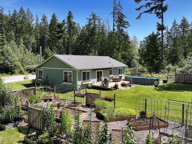 6545 Cultus Bay Road, Clinton, WA 98236