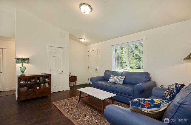 6545 Cultus Bay Road, Clinton, WA 98236