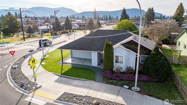 827 John Liner Road, Sedro Woolley, WA 98284