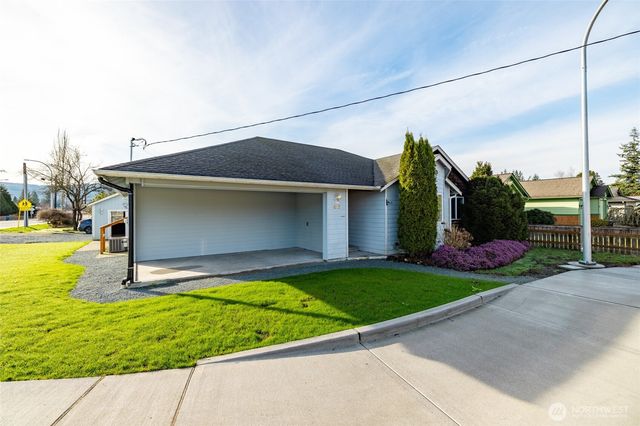 827 John Liner Road, Sedro Woolley, WA 98284