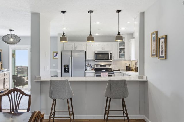 174 Lakeshore Drive S, Blue Eye, MO 65611