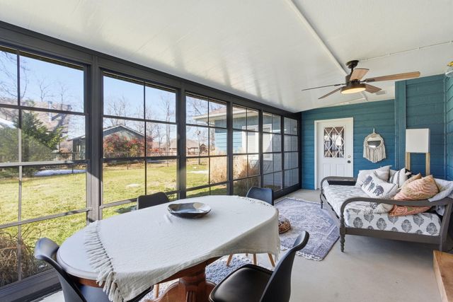 174 Lakeshore Drive S, Blue Eye, MO 65611