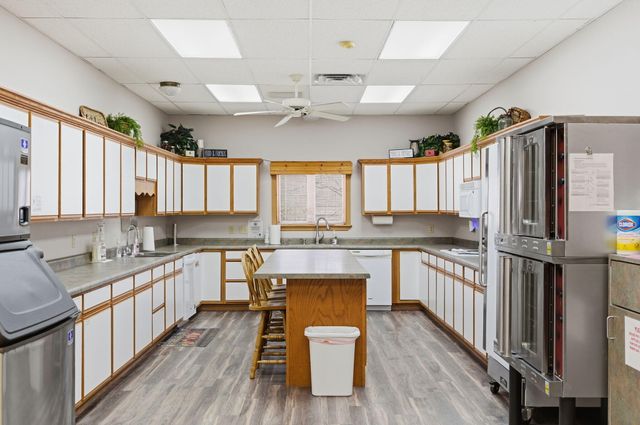 174 Lakeshore Drive S, Blue Eye, MO 65611