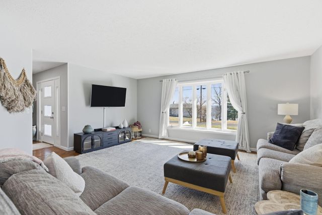 174 Lakeshore Drive S, Blue Eye, MO 65611