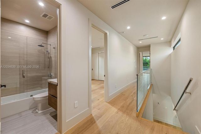 43 NW 42nd St, Miami, FL 33127