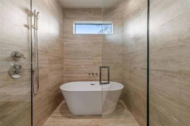 43 NW 42nd St, Miami, FL 33127