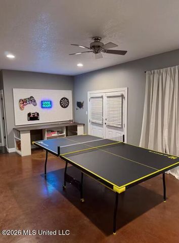 33 Woodbine Drive, Gulfport, MS 39507