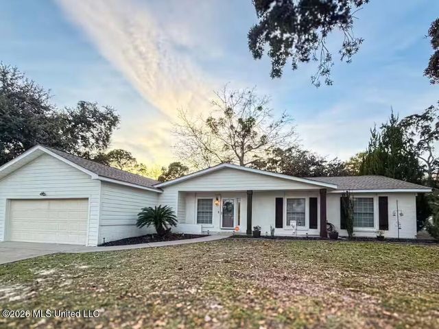 33 Woodbine Drive, Gulfport, MS 39507