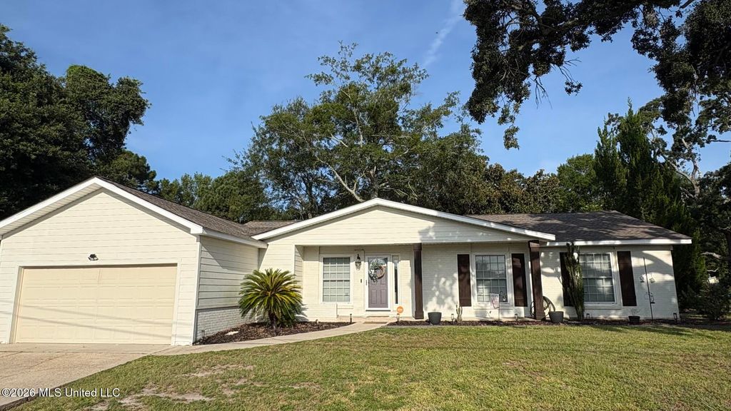 33 Woodbine Drive, Gulfport, MS 39507
