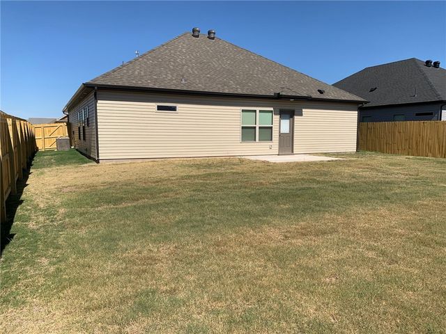 1021 Sunshine Court, Centerton, AR 72719