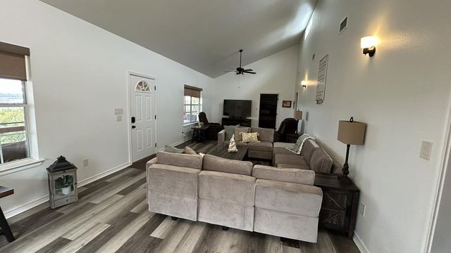 114 Solar Hill, Kerrville, TX 78028