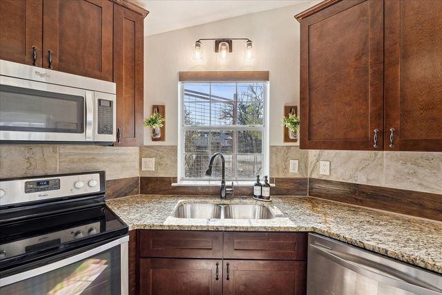 114 Solar Hill, Kerrville, TX 78028