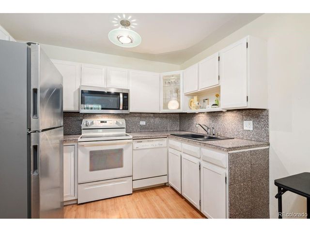 645 S Alton Way 40-10B, Denver, CO 80247
