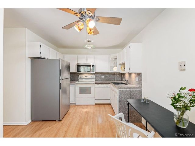 645 S Alton Way 40-10B, Denver, CO 80247