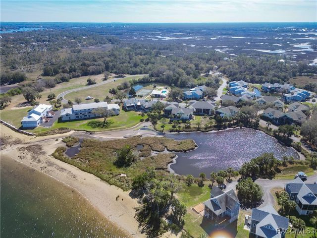 2905 N Rivers Edge Boulevard, Crystal River, FL 34429