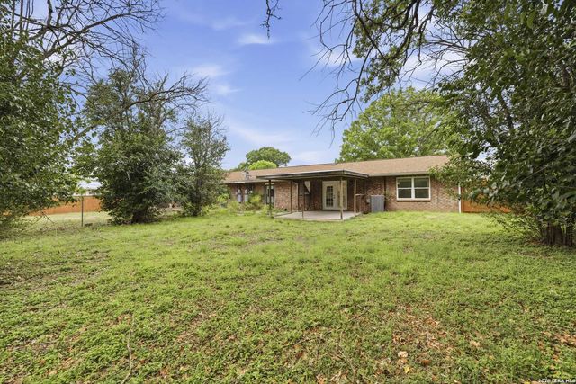 301 Manor dr A, Kerrville, TX 78028