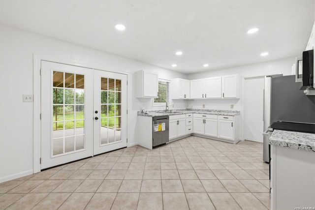 301 Manor dr A, Kerrville, TX 78028