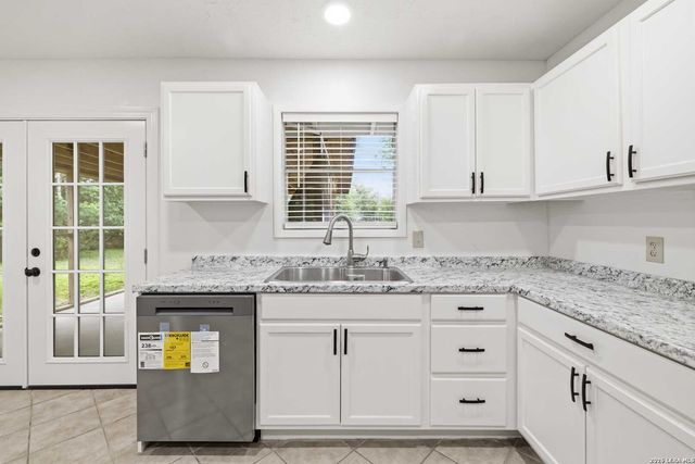 301 Manor dr A, Kerrville, TX 78028