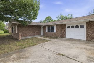 301 Manor dr A, Kerrville, TX 78028