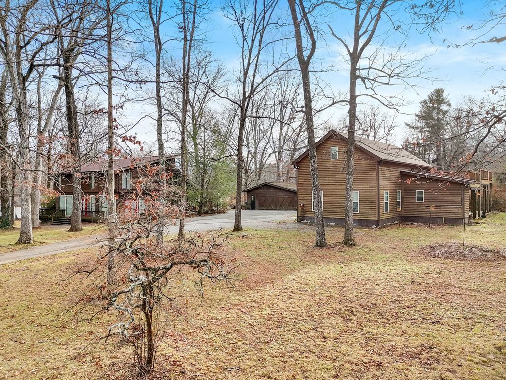 4805 Taft Highway, Signal Mountain, TN 37377