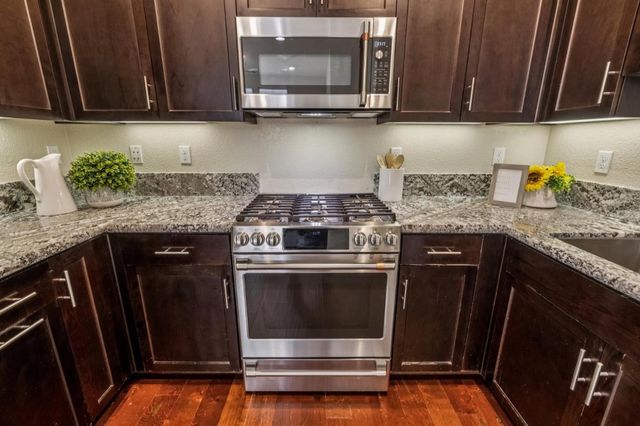 418 Chapman Lane, San Mateo, CA 94403