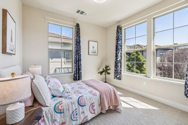 418 Chapman Lane, San Mateo, CA 94403