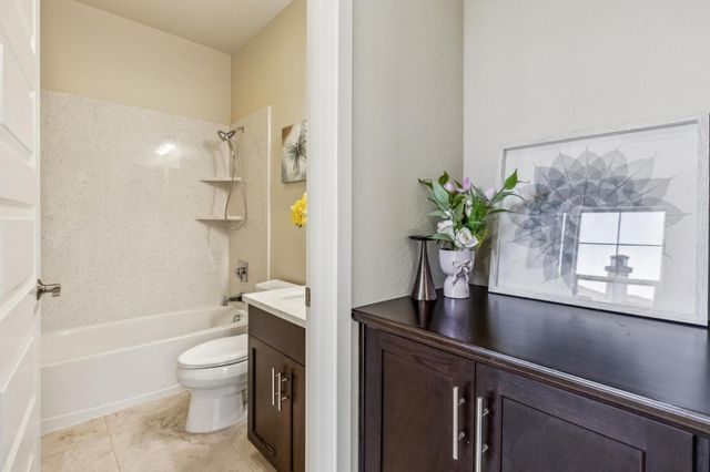 418 Chapman Lane, San Mateo, CA 94403