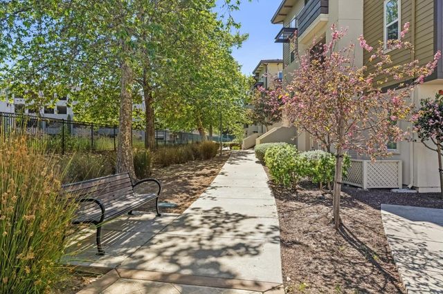 418 Chapman Lane, San Mateo, CA 94403