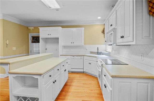 1091 Glenwood Lane, Bogart, GA 30622