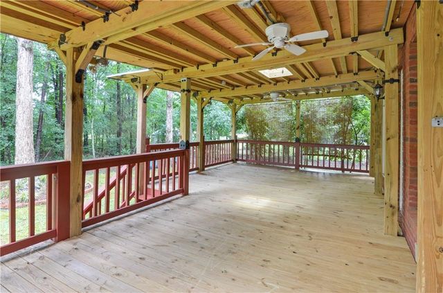 1091 Glenwood Lane, Bogart, GA 30622