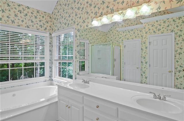 1091 Glenwood Lane, Bogart, GA 30622