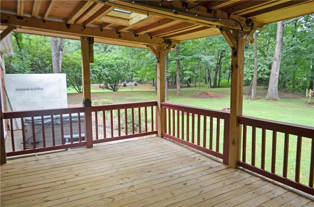 1091 Glenwood Lane, Bogart, GA 30622