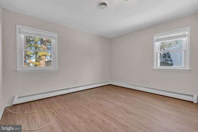 3 WHITAKER DR, Toms River, NJ 08757