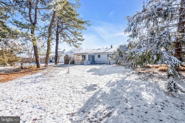 3 WHITAKER DR, Toms River, NJ 08757