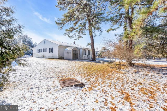 3 WHITAKER DR, Toms River, NJ 08757