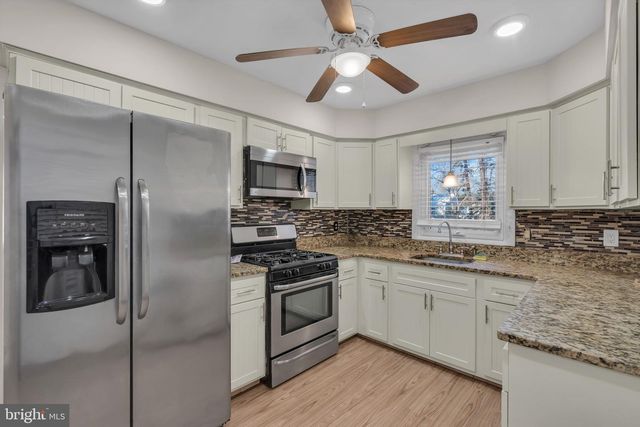 3 WHITAKER DR, Toms River, NJ 08757