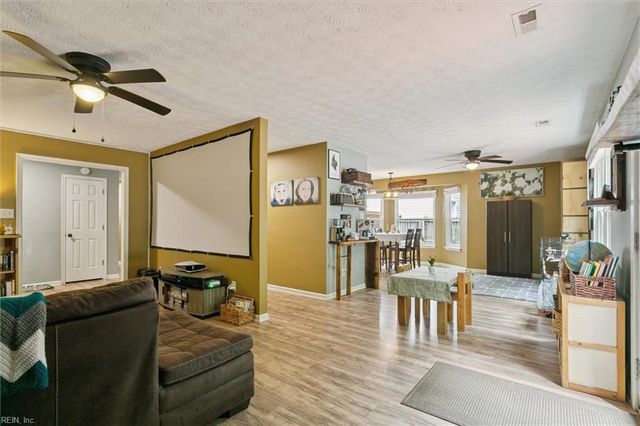 940 Lowry PL, Newport News, VA 23608