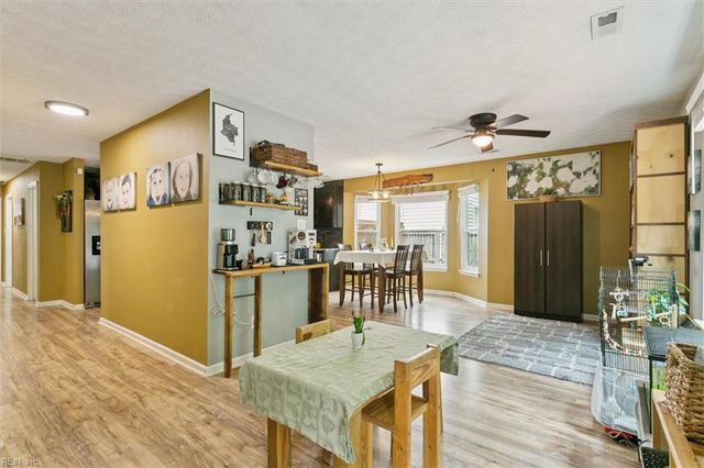 940 Lowry PL, Newport News, VA 23608