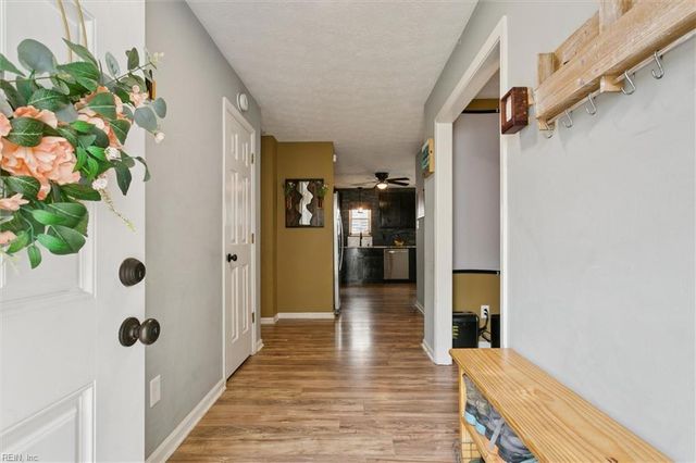 940 Lowry PL, Newport News, VA 23608