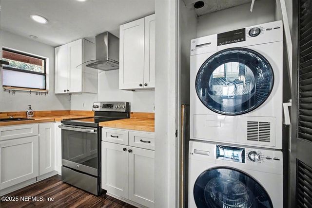 1569 ARCADIA Drive, Jacksonville, FL 32207