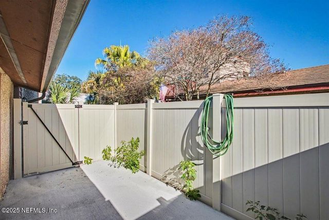 1569 ARCADIA Drive, Jacksonville, FL 32207