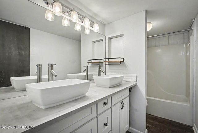 1569 ARCADIA Drive, Jacksonville, FL 32207